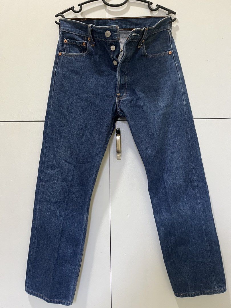 Levis 501xx (Category: Jeans) located in Davao. Submitted by son1993 (Listing ID 1467666553, Image 1). Description: Levis 501 W30 L30 on caretag Very Good condition Sign of use Php 1,250+sf.