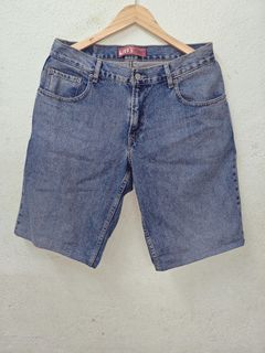 (Category: ) located in . Submitted by a__thrift (Listing ID 1467760563, Image 1). Description: .