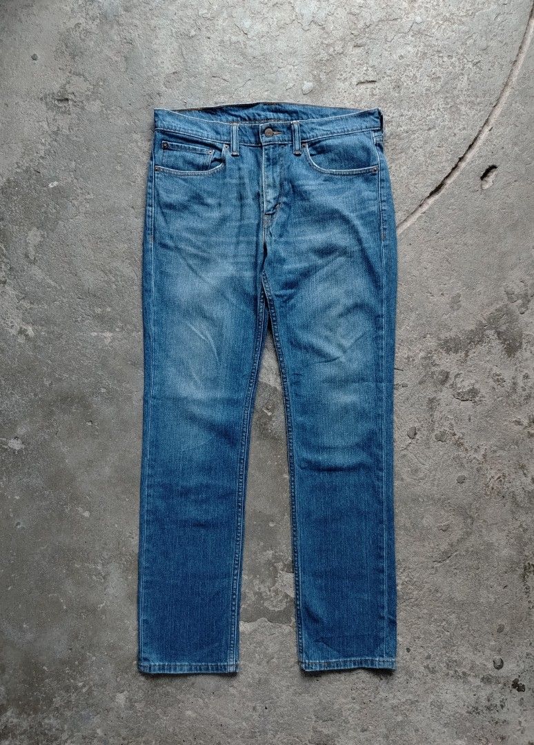 Levi's 511 Slim fit (Category: Jeans) located in Muntinlupa City. Submitted by lokalthriftco. (Listing ID 1467743481, Image 2). Description: Size 34 L 32 No issue Need wash Like new condition.