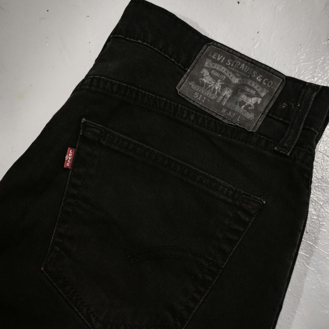 Levis 512 Black Shorts (Category: Shorts) located in Balingoan. Submitted by jagnusthrift.ph (Listing ID 1467615584, Image 2). Description: size 33 on tag.