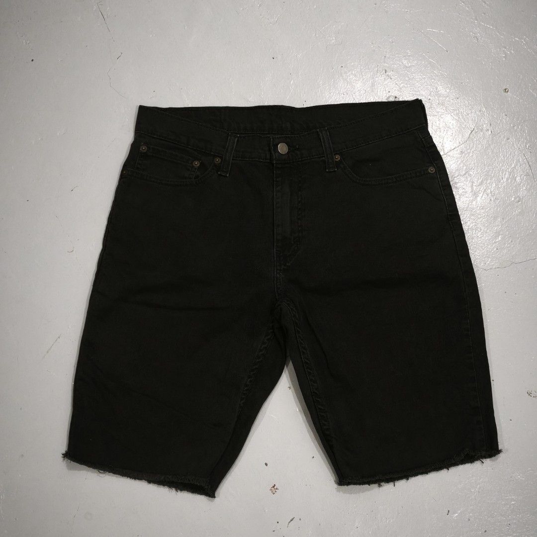 Levis 512 Black Shorts (Category: Shorts) located in Balingoan. Submitted by jagnusthrift.ph (Listing ID 1467615584, Image 3). Description: size 33 on tag.