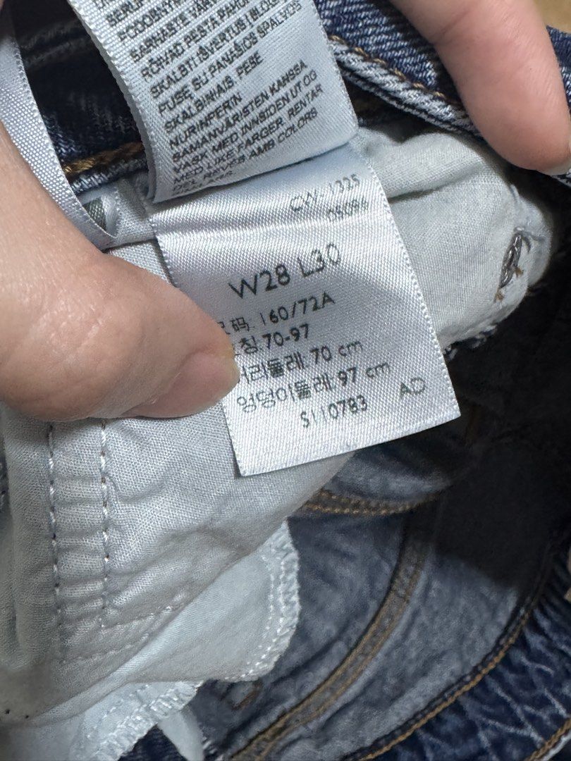 Levi’s barrel jeans (Category: Jeans) located in Manila. Submitted by bookishtati (Listing ID 1467754457, Image 3). Description: .