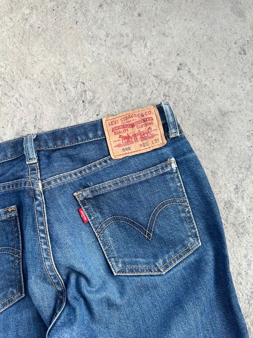Levis jeans (Category: Jeans) located in Davao. Submitted by boss_kel (Listing ID 1467611263, Image 3). Description: Waist: 29-30 Lenght: 40 Thigh: 10.5 LO: 7.