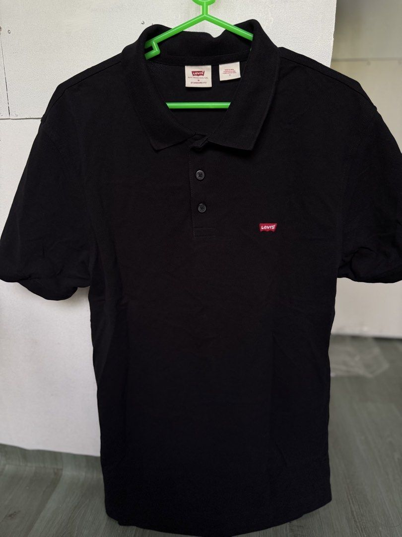 Levis polo pique Size medium (Category: Activewear) located in Manila. Submitted by fafatan (Listing ID 1467614974, Image 1). Description: Levis polo pique size medium once lang nagamit sa binyag ! Legit levis with paper bag. Yung receipt dko na makita ..1,799 orig price nyan. No issue susuutin mo nalng .