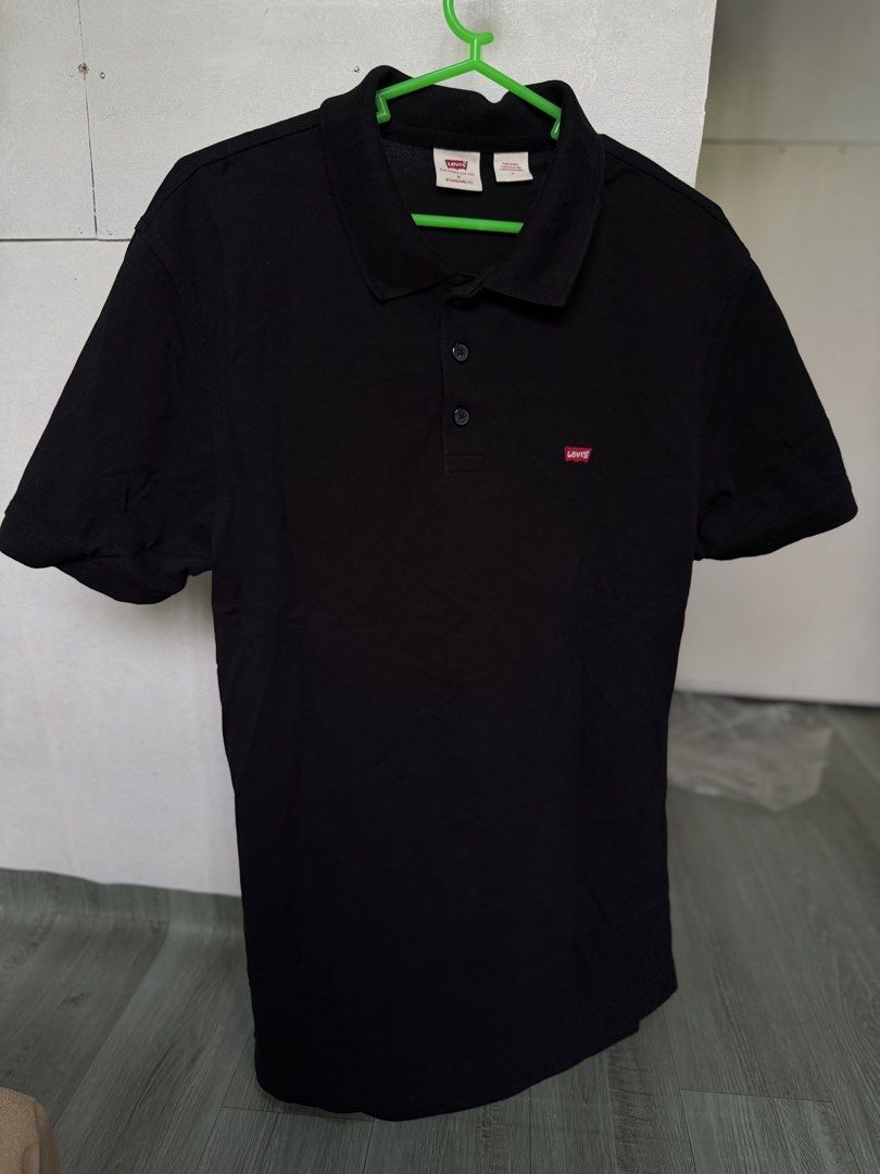 Levis polo pique Size medium (Category: Activewear) located in Manila. Submitted by fafatan (Listing ID 1467614974, Image 2). Description: Levis polo pique size medium once lang nagamit sa binyag ! Legit levis with paper bag. Yung receipt dko na makita ..1,799 orig price nyan. No issue susuutin mo nalng .