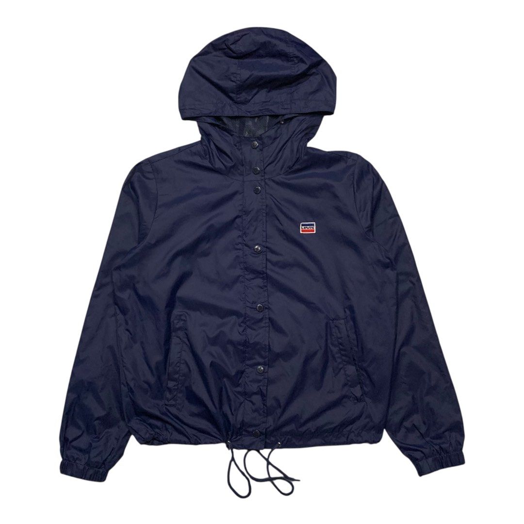 Levis Retro Windbreaker Coach Jacket (Category: Coats, Jackets and Outerwear) located in Baguio. Submitted by thesecretshop_ph (Listing ID 1467728134, Image 1). Description: Size: Medium Lenght: 24” Width: 22” Issue: Needs Wash Fresh Loots.