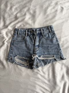 (Category: ) located in . Submitted by gwenny12 (Listing ID 1467648655, Image 1). Description: .