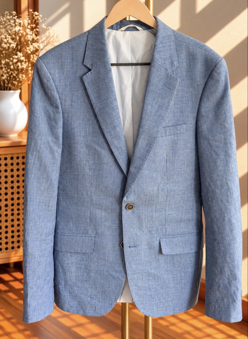 Light Blue Men's Casual Linen Blazer Jacket (Category: Coats, Jackets and Outerwear) located in Muntinlupa City. Submitted by cocofinds023 (Listing ID 1467787929, Image 1). Description: .