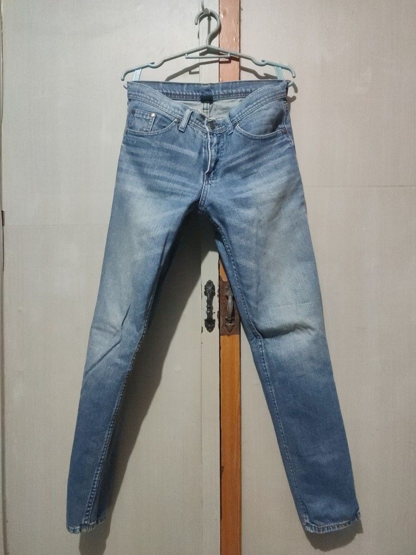 Light wash denim jeans pants medium blue (Category: Jeans) located in Manila. Submitted by jakelauren63238 (Listing ID 1467646168, Image 1). Description: - Color/Wash: Medium blue with light wash fading - Fit: Straight cut legs - Details: Classic five-pocket styling, zip fly, button closure, and simple back pocket stitching - Condition: Clean with minimal signs of wear - Style: Great everyday casual pants.