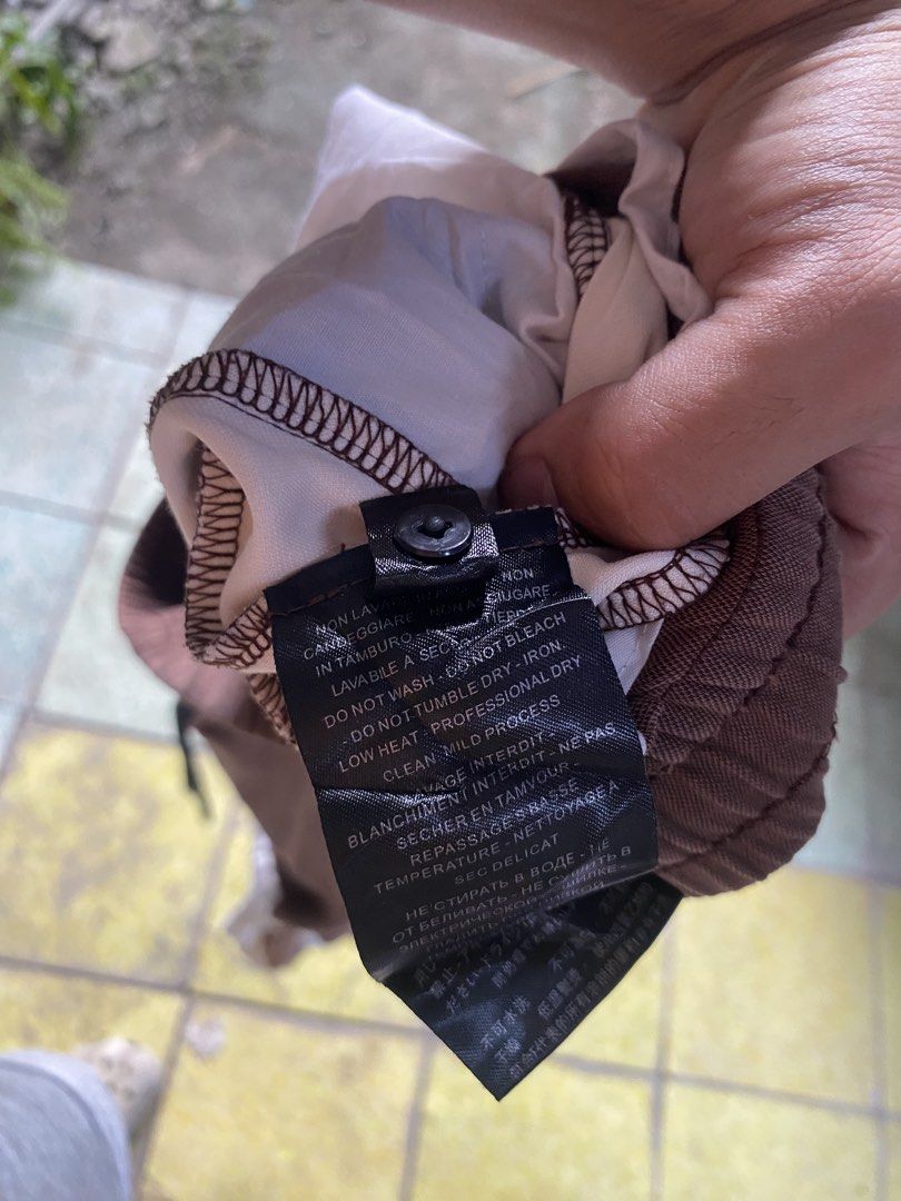 Loewe (Category: Luxury Apparel) located in Cebu City. Submitted by rustyyyyy. (Listing ID 1467652480, Image 3). Description: W 32-34 L 38 Good condition.
