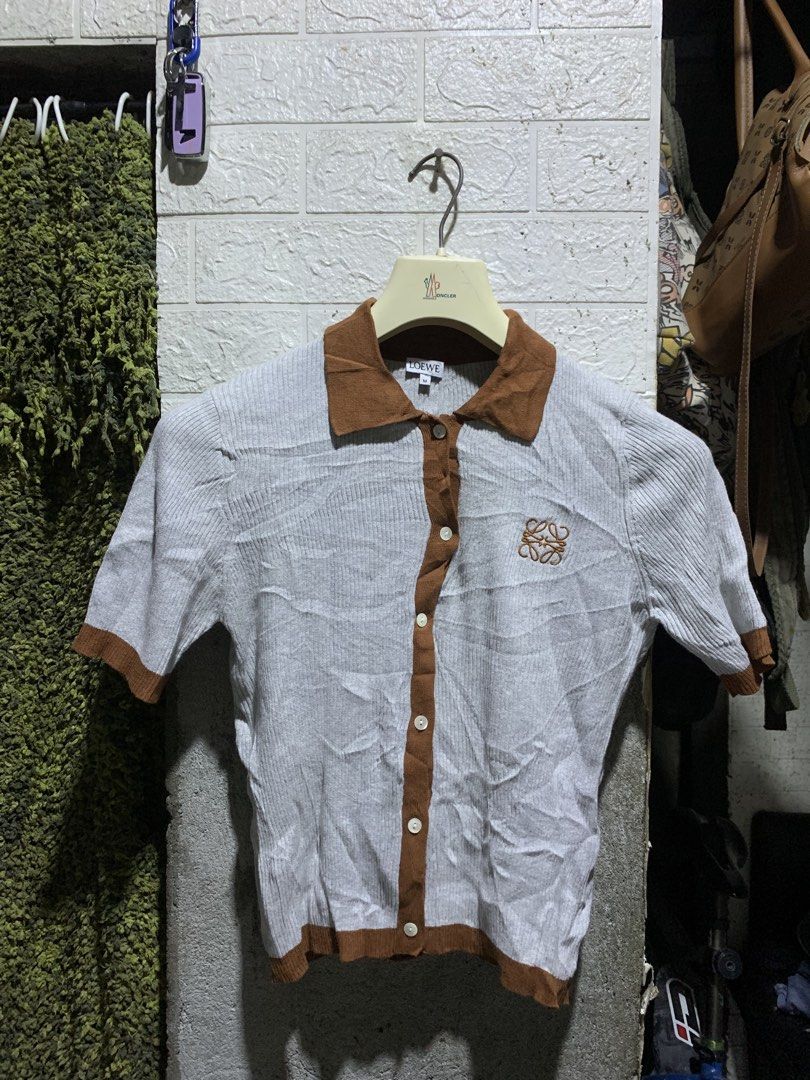 LOEWE SHORT SLEEVED TOP (Category: Luxury Apparel) located in General Trias. Submitted by kyledeterala6969 (Listing ID 1467719175, Image 3). Description: Loewe Top No issue Like new Color rate - 10/10 Length - 21 Pit to pit - 18 Stretchable Location: General Trias City, Cavite.