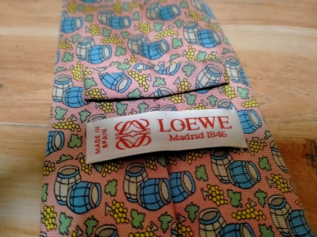 LOEWE NECKTIE (Category: Ties) located in Cabuyao City. Submitted by Bike_Clothing10 (Listing ID 1467610189, Image 2). Description: READ FIRST... FOR SALE: LOEWE NECKTIE Excellent Condition Looks New Made in Spain PRICE: 1200 Free Shipping (J&T) PICK UP OR SHIPPING ONLY LOCATION: Cabuyao Laguna -NO COD/COP- 📩PM -Thanks-.
