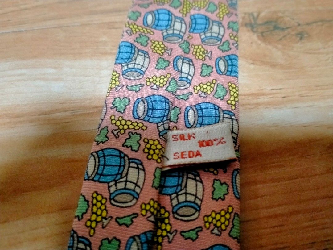 LOEWE NECKTIE (Category: Ties) located in Cabuyao City. Submitted by Bike_Clothing10 (Listing ID 1467610189, Image 3). Description: READ FIRST... FOR SALE: LOEWE NECKTIE Excellent Condition Looks New Made in Spain PRICE: 1200 Free Shipping (J&T) PICK UP OR SHIPPING ONLY LOCATION: Cabuyao Laguna -NO COD/COP- 📩PM -Thanks-.