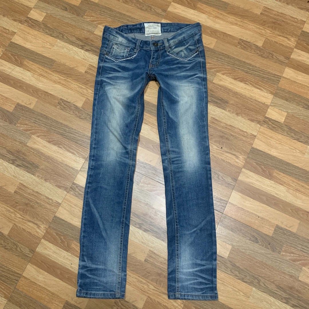 Lolita jeans (Category: Jeans) located in Valencia. Submitted by kentmorgia.462 (Listing ID 1467613953, Image 2). Description: .