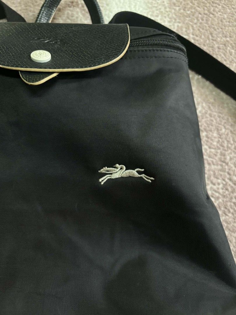 Long champ bag (Category: Luxury Bags & Wallets) located in Bislig. Submitted by chrispril (Listing ID 1467625631, Image 3). Description: long champ backpack excellent condition walang issue 2500.