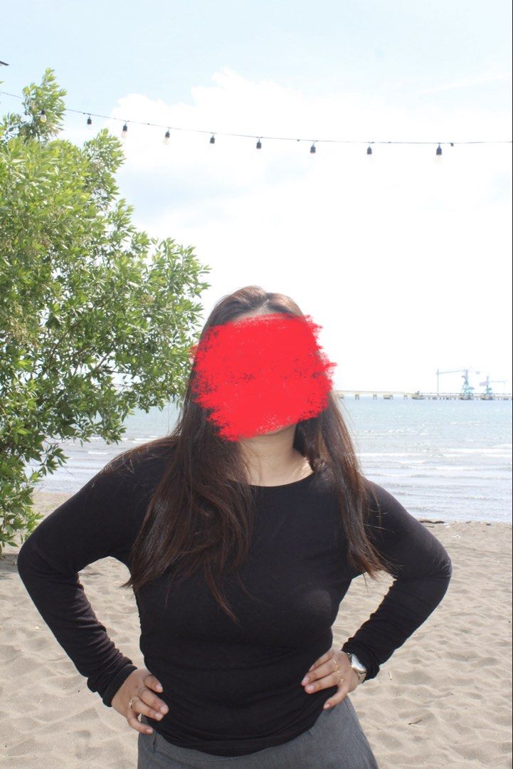Long Sleeves Shirt (Black) (Category: Longsleeves) located in Quezon City. Submitted by madwoman13 (Listing ID 1467638387, Image 3). Description: ✨ Can fit S-L Frames (stretchy fabric) 💌 DM for more info.