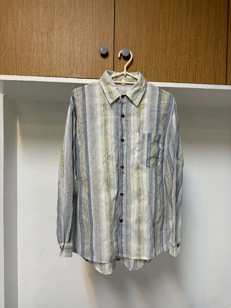 Long-sleeved Blouse (Category: Longsleeves) located in Manila. Submitted by atozstuff (Listing ID 1467657382, Image 1). Description: .