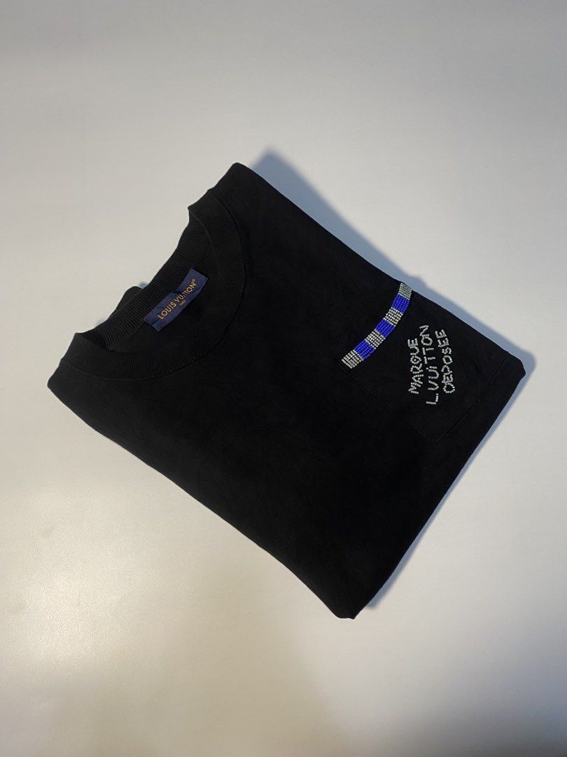 Louis Vuitton (Category: Luxury Apparel) located in Norala. Submitted by tiktothrift (Listing ID 1467642853, Image 1). Description: Large Asnew 9.5/10.