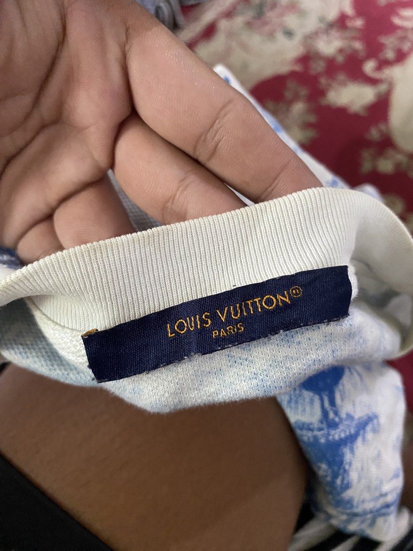 Louis Vuitton (Category: Luxury Apparel) located in Cebu City. Submitted by rustyyyyy. (Listing ID 1467655747, Image 3). Description: W 23 L 27 Good condition Issue: Rans.