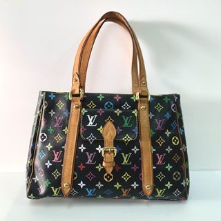 (Category: ) located in . Submitted by vintagebrandedstore (Listing ID 1467657587, Image 1). Description: .