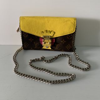 (Category: ) located in . Submitted by vintagebrandedstore (Listing ID 1467660838, Image 1). Description: .