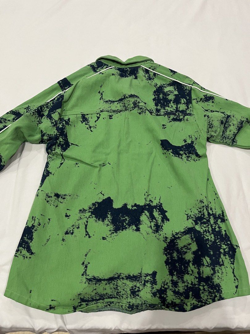Louis Vuitton Green Jacket (Category: Coats, Jackets and Outerwear) located in Manila. Submitted by ngnony (Listing ID 1467672303, Image 2). Description: .