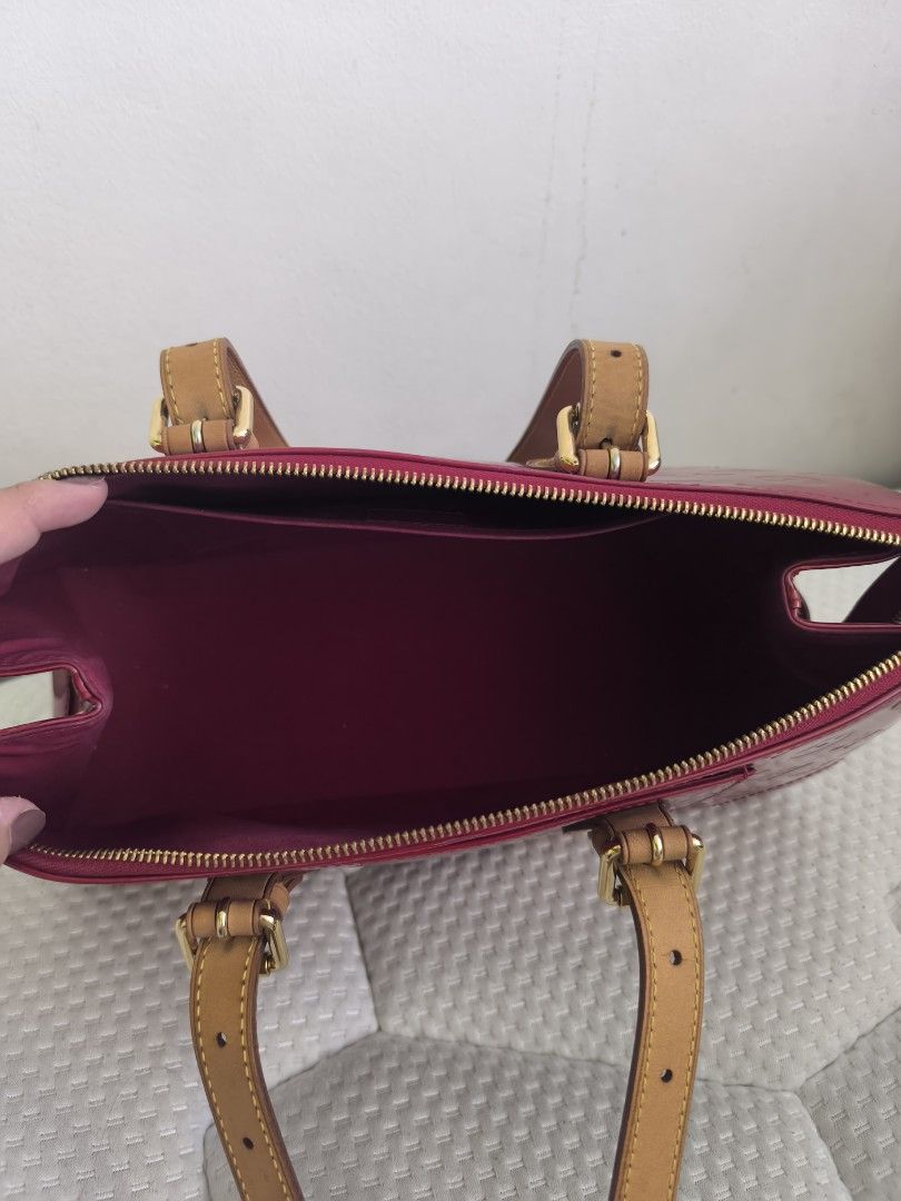 Louis Vuitton Monogram Vernis Fowler Red Handbag (Category: Luxury Bags & Wallets) located in Paranaque City. Submitted by ilovejapao97230 (Listing ID 1467716046, Image 2). Description: Louis Vuitton Fowler shoulder bag in red Monogram Vernis leather. Vachetta leather straps with adjustable gold buckles. Top zip closure opens to a dark pink textile lining with an internal slip pocket. Made in France. Exterior patent leather and handles show minor
