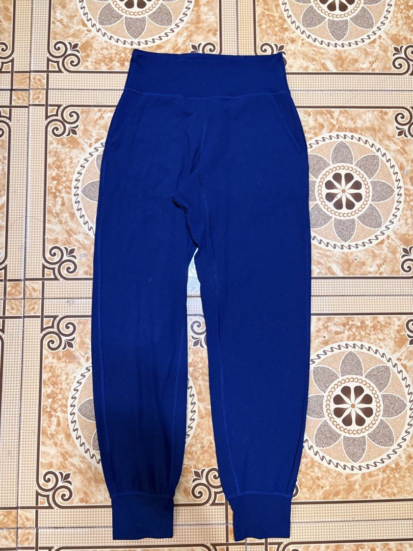 Lululemon align jogpants (Category: Activewear) located in La Trinidad. Submitted by legit.ukayspot (Listing ID 1467668923, Image 1). Description: .