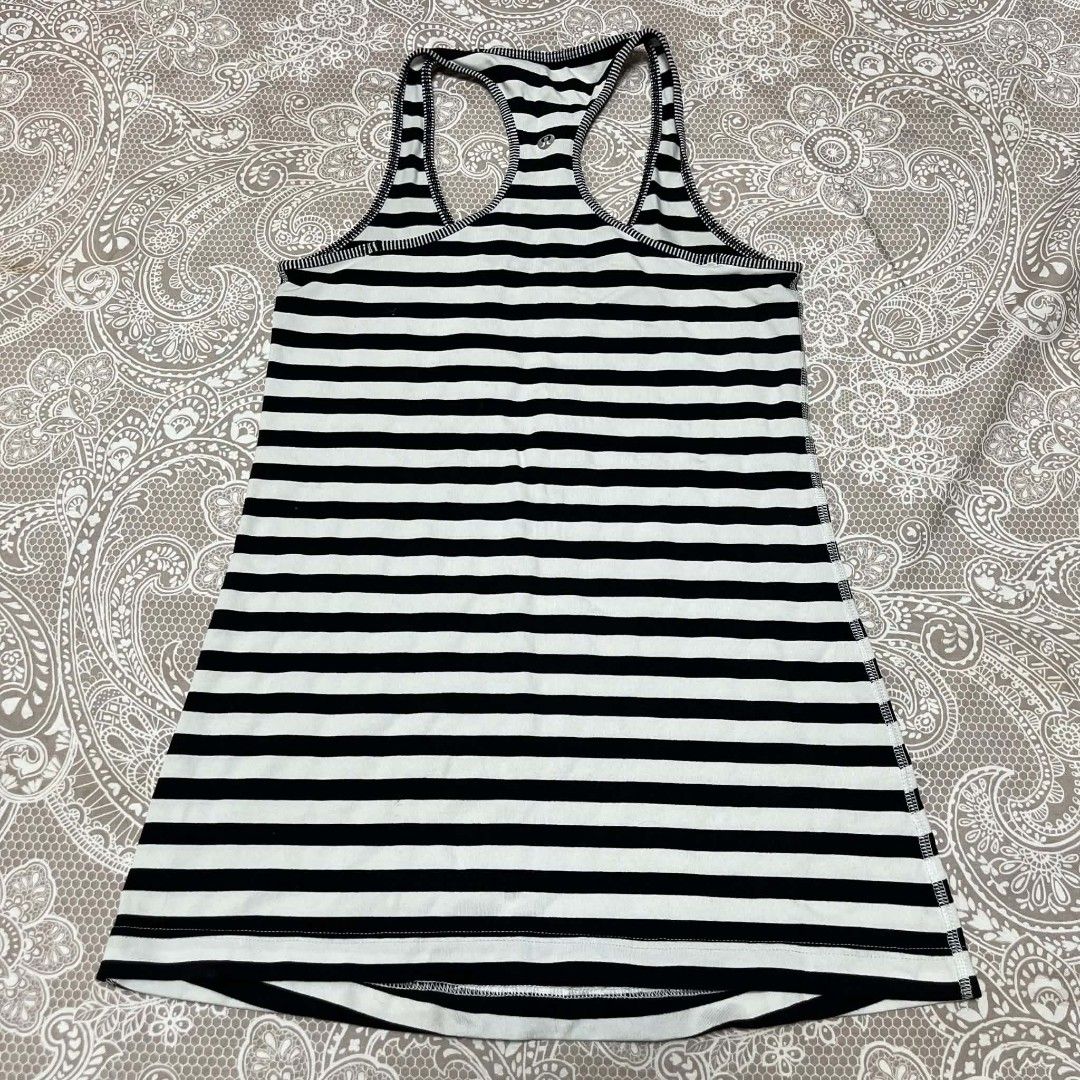 Lululemon dot 4 (Category: Activewear) located in San Pablo. Submitted by reyfox (Listing ID 1467684082, Image 1). Description: shipping via jnt gcash payment.