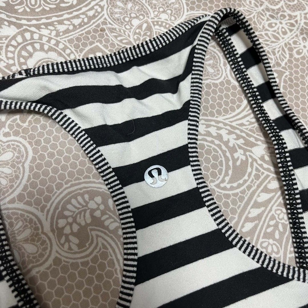 Lululemon dot 4 (Category: Activewear) located in San Pablo. Submitted by reyfox (Listing ID 1467684082, Image 2). Description: shipping via jnt gcash payment.