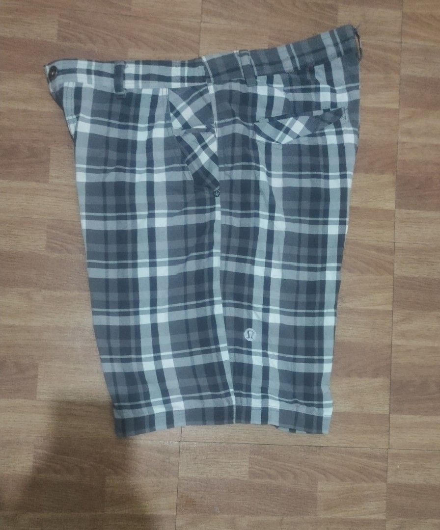 Lululemon Golf Plaid Short (Category: Shorts) located in Cabuyao City. Submitted by THRIFTHITS (Listing ID 1467660798, Image 3). Description: Lululemóñ Atletica Plaid Casual / Golf Short ⛳ (Authentic) Size 36 Mine 550‼️ Direct Message me and Add for fast Transaction ty .