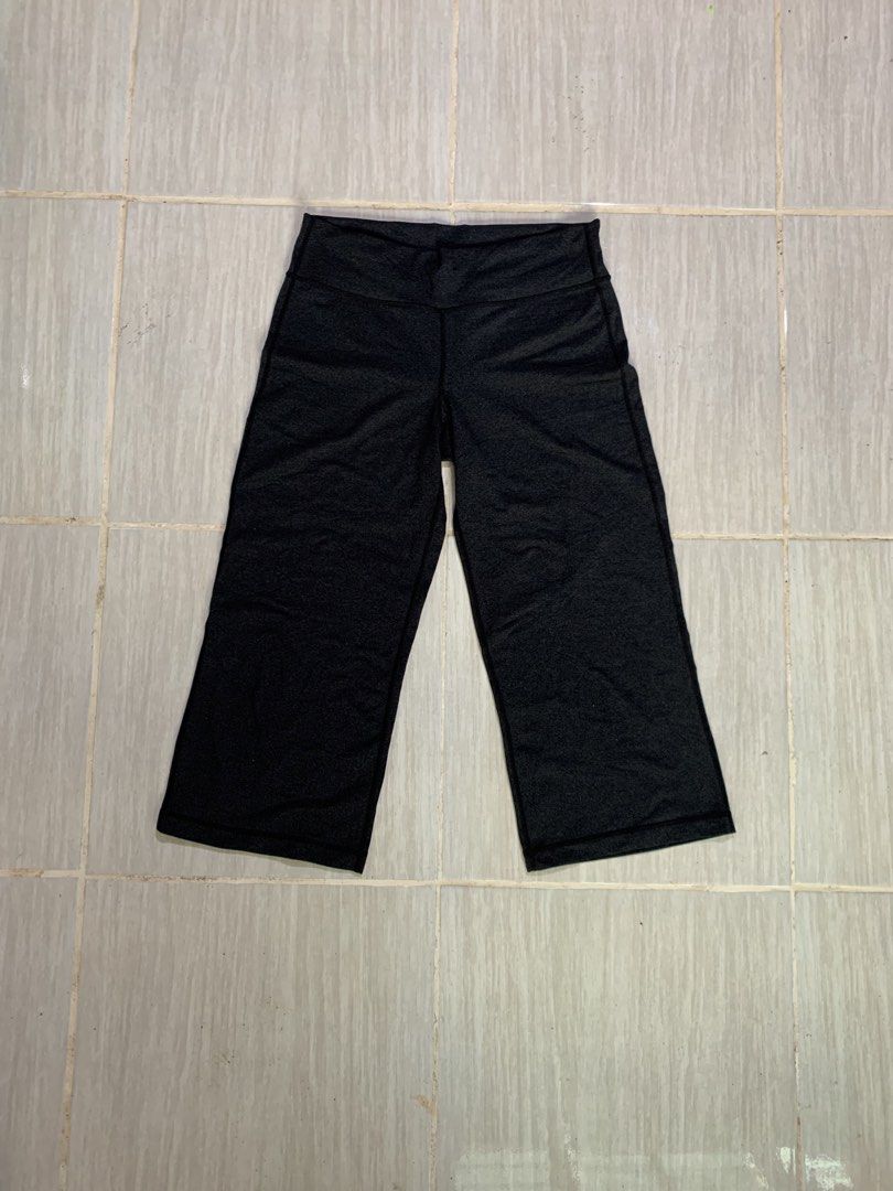 Lululemon Relaxed Fit Crop II (Category: Activewear) located in Argao. Submitted by topoyyow08 (Listing ID 1467798953, Image 2). Description: MOP:GCASH MOD:J&T NO COD PAYMENT FIRST PM FOR MORE INFO 📩📩📩.