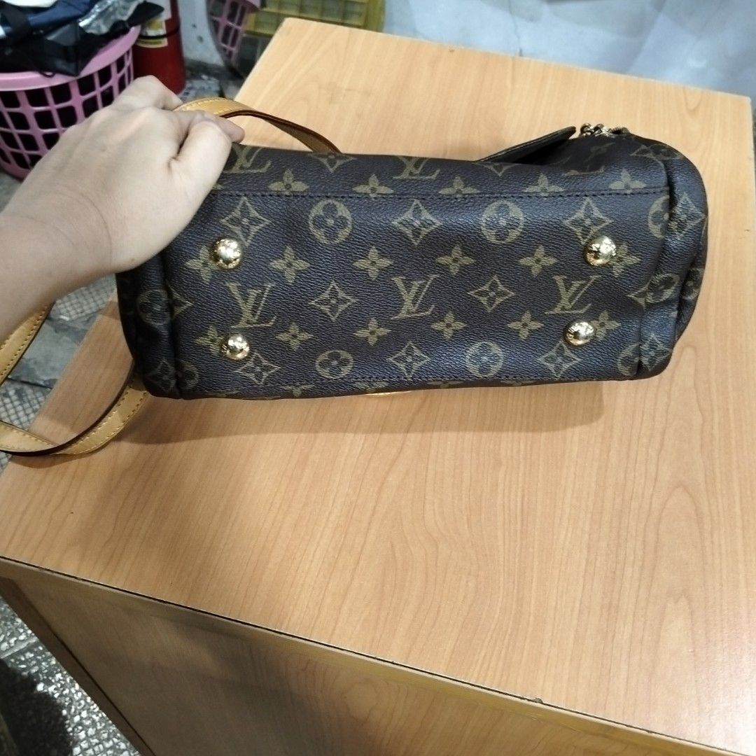 LV (Category: Cross-body Bags) located in El Salvador. Submitted by francheskaukayukay (Listing ID 1467694905, Image 3). Description: .