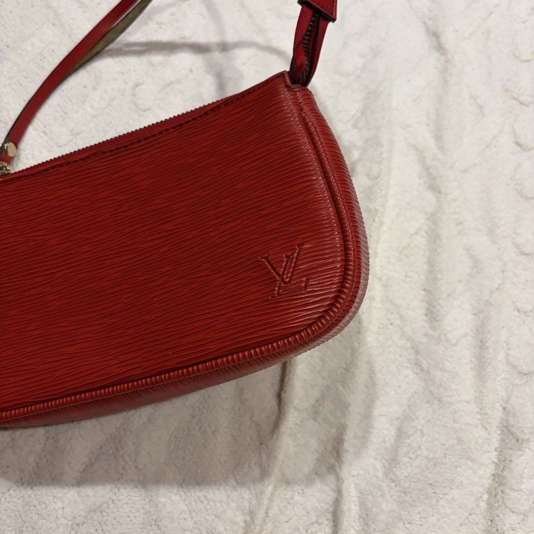 LV Epi Pochette Accessoires shoulder bag (Category: Shoulder Bags) located in Angeles City. Submitted by astravintage (Listing ID 1467809042, Image 2). Description: Walang code, and issue is sa handle naghiwalay, kayo nalang po pa ayos, nice siya pag napa ayos yung handle. NGA.