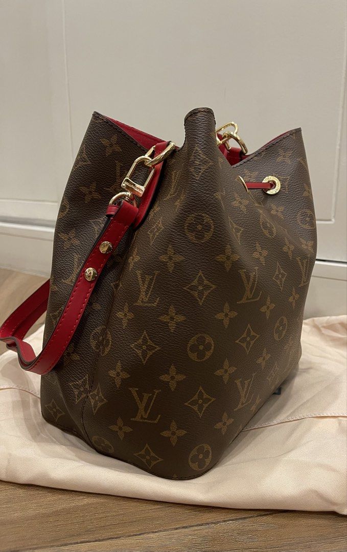LV Monogram NeoNoe Bucket Bag (Category: Luxury Bags & Wallets) located in Mandaluyong City. Submitted by soarphoenix2025 (Listing ID 1467829187, Image 3). Description: - Louis Vuitton NeoNoe bucket bag in classic Monogram canvas - Eye-catching red leather trim and vibrant interior lining - Shiny gold-tone hardware with engraved logo details - Secure and stylish drawstring closure - Spacious everyday carryall with a clean interior and exterior - 