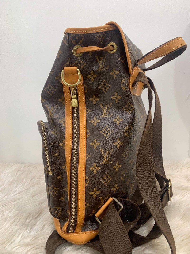 LV Monogram Palm Springs Backpack (Category: Luxury Bags & Wallets) located in Quezon City. Submitted by hellopatchi (Listing ID 1467652352, Image 2). Description: - Authentic Louis Vuitton Monogram Canvas Backpack - Signature brown monogram print with elegant tan leather trim - Secure drawstring main compartment with a stylish buckled flap overlay - Convenient front zip pocket and easy vertical side zip access - Durable, adjustable brown fabric 