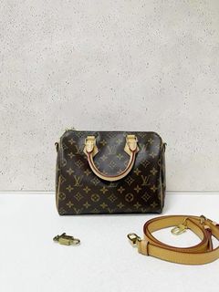 (Category: ) located in . Submitted by jscollectionbags (Listing ID 1467642927, Image 1). Description: .