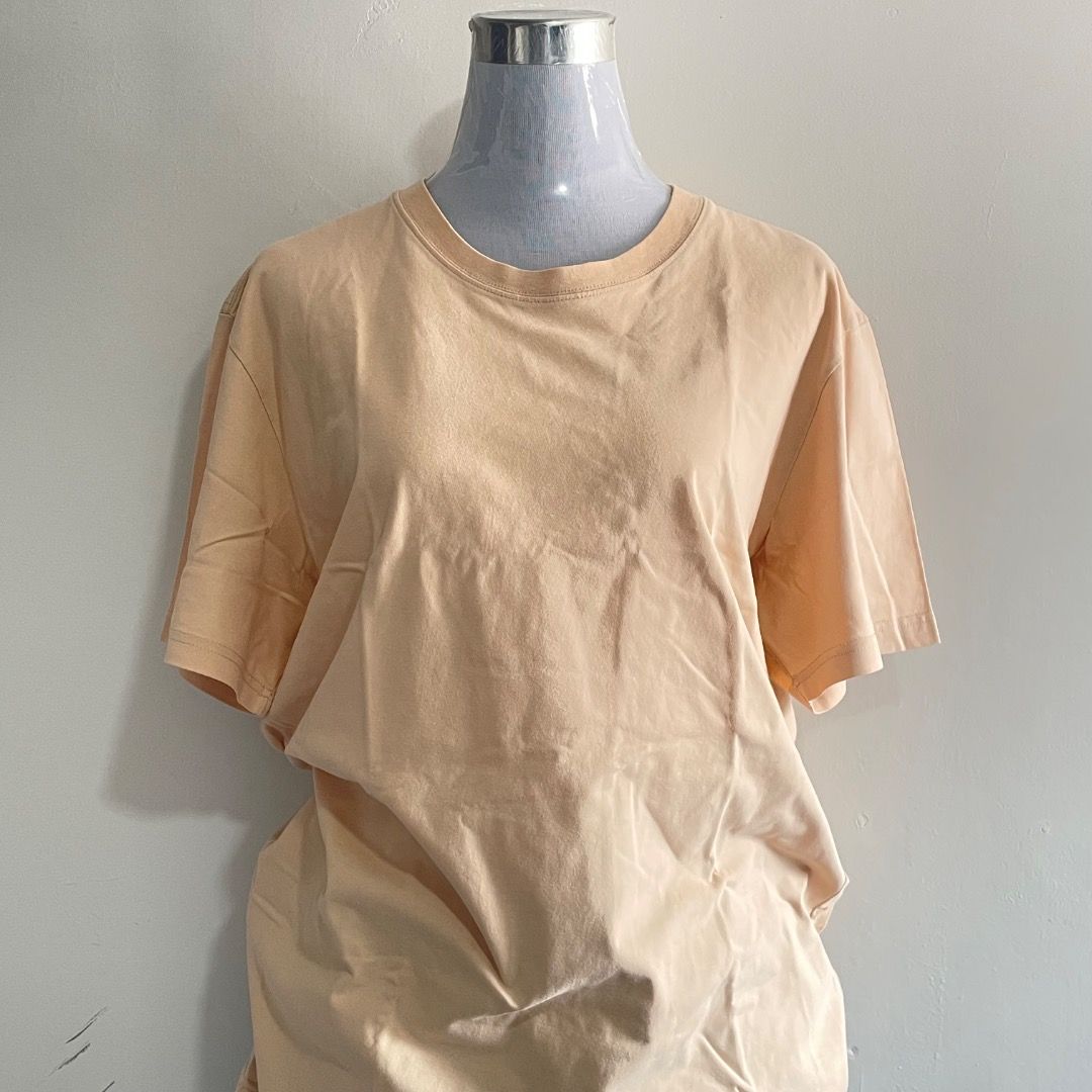 L-XL Light Brown Tshirt (Category: Shirts) located in Bacolor. Submitted by chicn_classy (Listing ID 1467749100, Image 3). Description: .