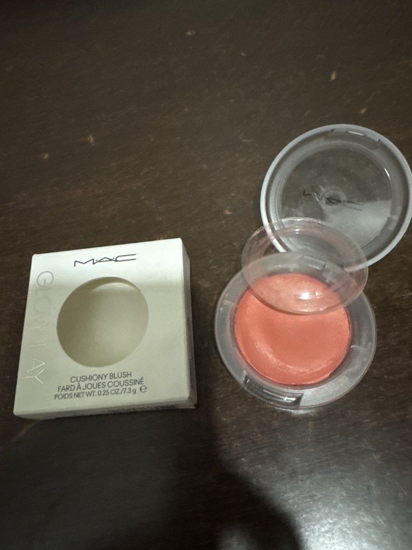 MAC Glow Play Cushiony Blush (Category: Makeup) located in Quezon City. Submitted by vsaint (Listing ID 1467609047, Image 1). Description: - Shade: Peachy pink - Texture: Bouncy, cushiony formula that melts seamlessly into skin - Size: Full size, 0.25 oz / 7.3 grams - Packaging: Includes original white outer box - bought in MAC store GH Mall for P2k + Reason for selling semi retired don’t use makeup much anymore .