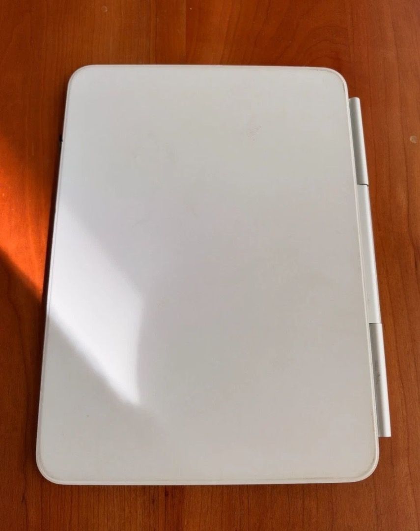 Magic Keyboard Case iPad Pro 11-inch M4 (Category: Cases & Sleeves) located in Manila. Submitted by cheeezszszszs (Listing ID 1467639083, Image 3). Description: Just a small stain in the corner. Overall in a very good condition..