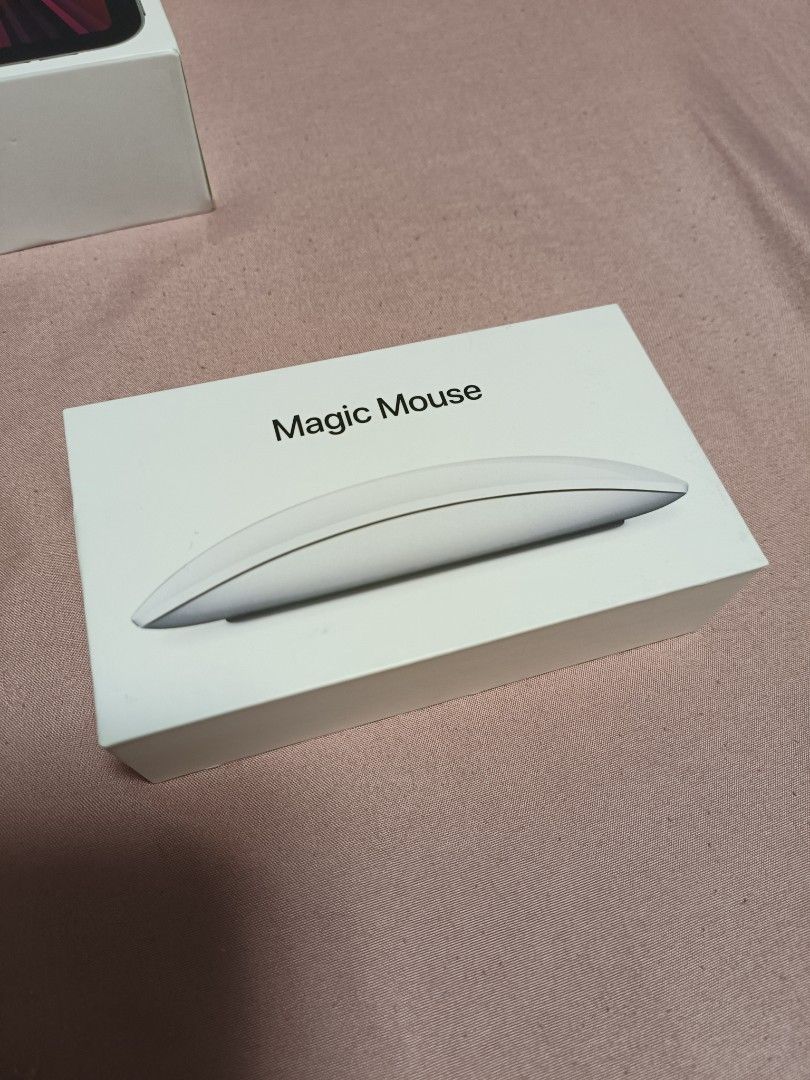 Magic Mouse 2 (Category: Mouse & Mousepads) located in Manila. Submitted by zoeemarie (Listing ID 1467698851, Image 1). Description: For sale!!! Magic Mouse 2 good as new DM me for faster transaction 📩.