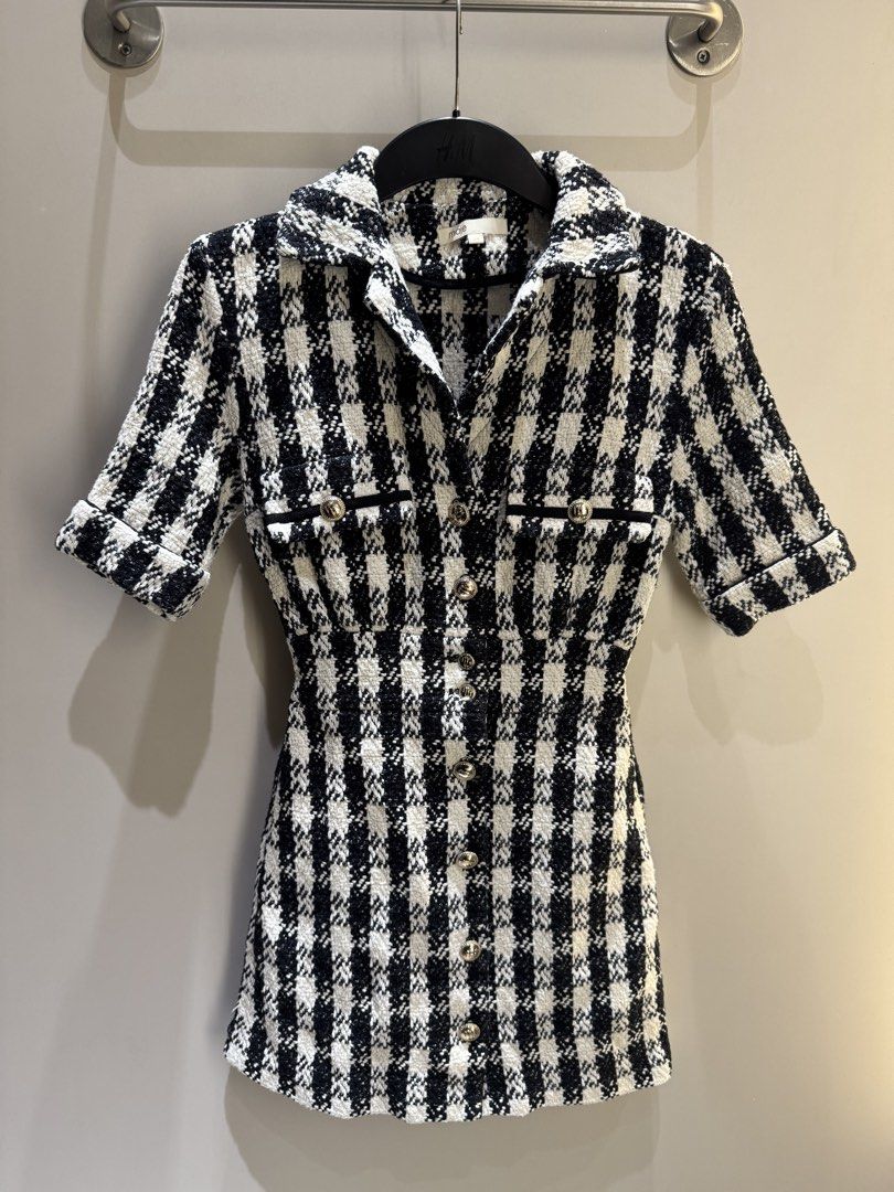 Maje tweed mini Dress (Category: Dresses) located in Quezon City. Submitted by byuklph (Listing ID 1467734435, Image 3). Description: Authentic 💯 Excellent condition Size34.