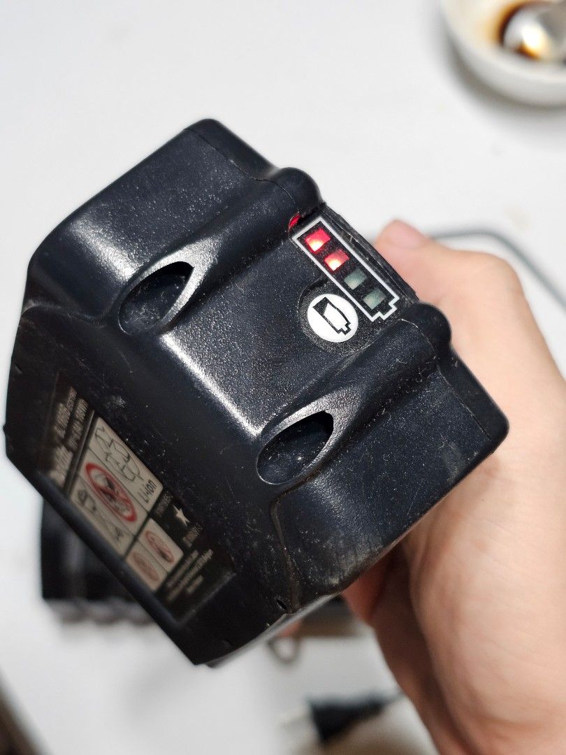 Makite Battery and Charger (Fake) (Category: Construction Tools & Equipment) located in Marikina City. Submitted by jerrocarlos (Listing ID 1467766485, Image 3). Description: both aftermarket nagagamit naman p1200 set na location marikina.