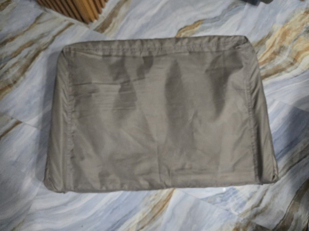 Mandaue Foam Extra Large Dog Bed (Category: Homes & Other Pet Accessories) located in Cavite. Submitted by athnchl (Listing ID 1467795343, Image 2). Description: MANDAUE FOAM DOG BED EXTRA LARGE Used only for 3 weeks for mama dog & newborn puppies Cover can be removed (newly washed cover) Orig price: 1,500 Selling price: 1,000 Loc: General Trias, Cavite.