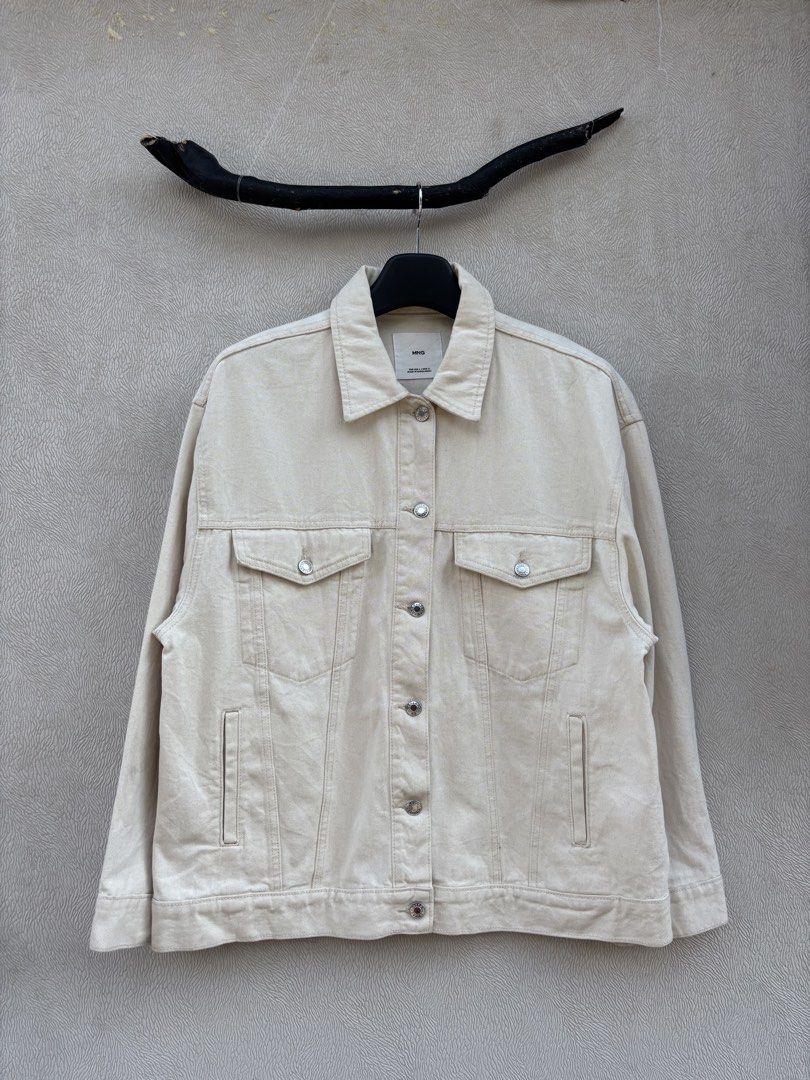 Mango Denim Jacket (Category: Coats, Jackets and Outerwear) located in Baybay. Submitted by thrift.ed2023 (Listing ID 1467656731, Image 1). Description: Mango Denim Jacket Large to XL 24x26 No Issue Need Wash Good as New .
