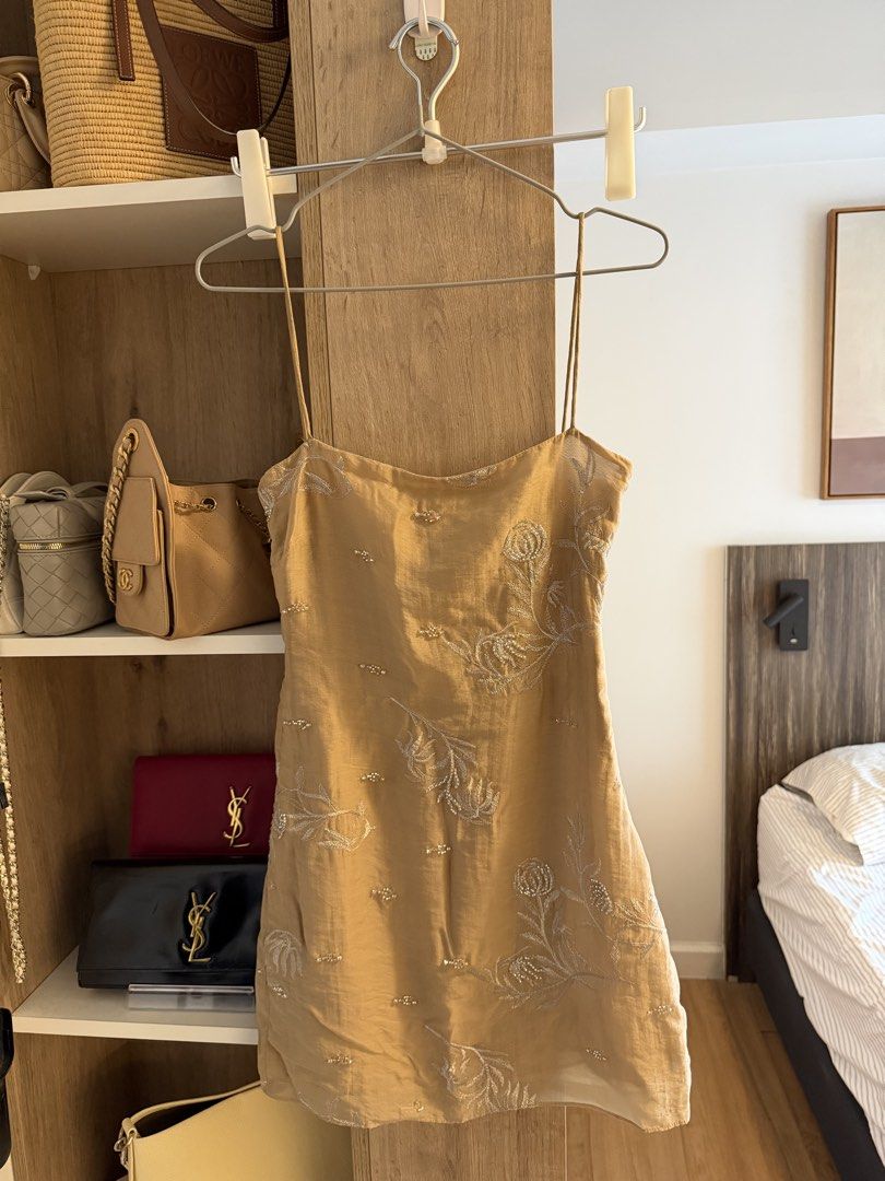 Mango dress (Category: Dresses) located in Taguig. Submitted by erinhadap (Listing ID 1467731778, Image 1). Description: Have it altered might be tight on small .