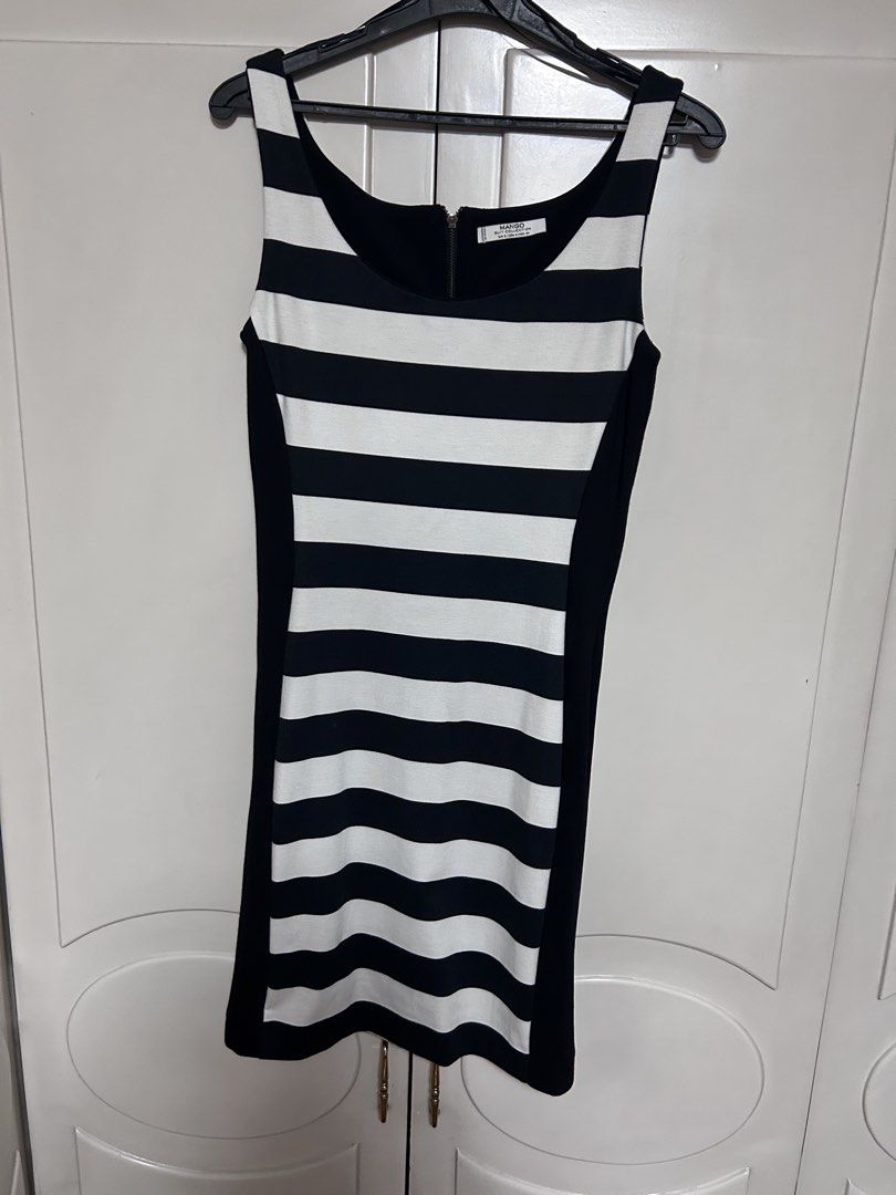 Mango party dress (Category: Evening dresses & gowns) located in Quezon City. Submitted by lunamond (Listing ID 1467684666, Image 1). Description: Nice evening dress for any occasion, easy to style and fits nicely .