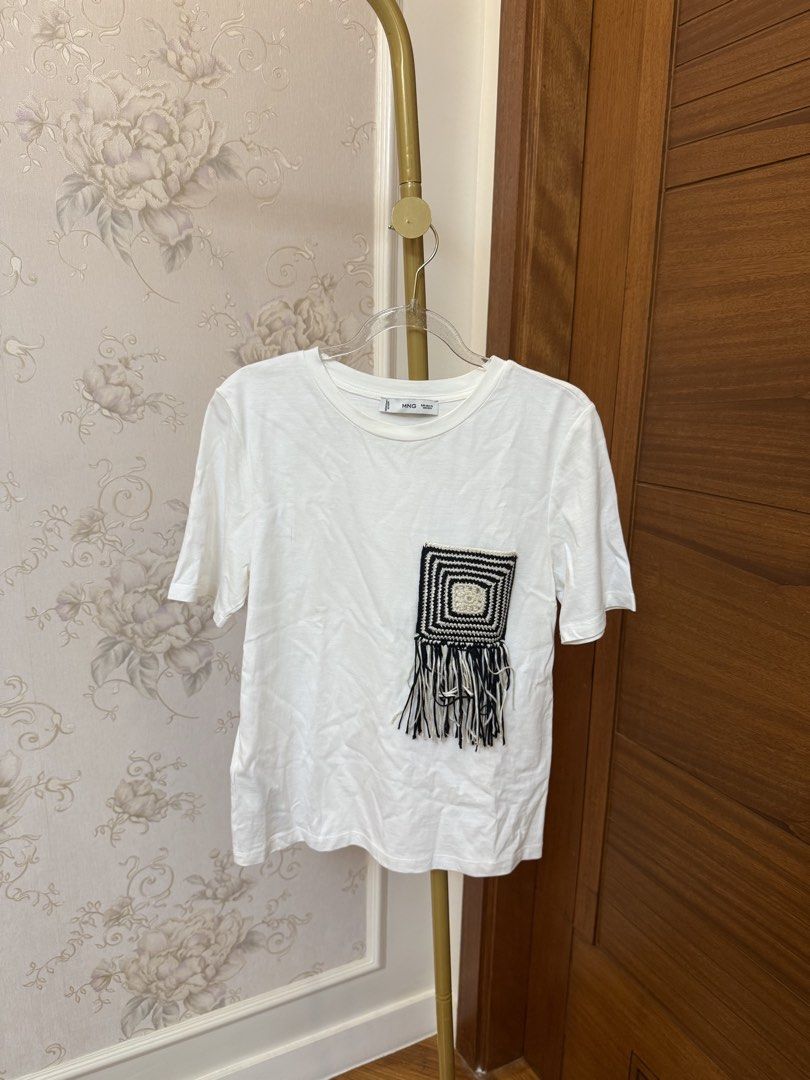 Mango: Shirt in White (Category: Shirts) located in Quezon City. Submitted by vpauline (Listing ID 1467623466, Image 1). Description: 10/10.