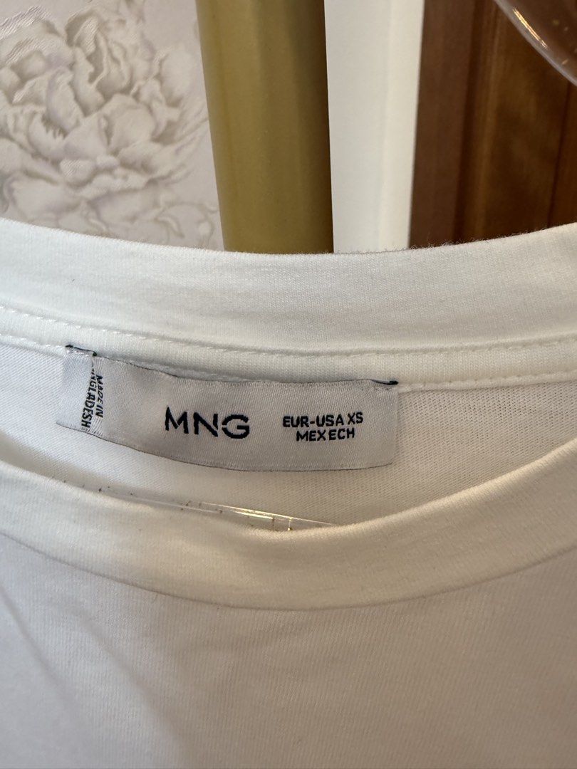 Mango: Shirt in White (Category: Shirts) located in Quezon City. Submitted by vpauline (Listing ID 1467623466, Image 2). Description: 10/10.