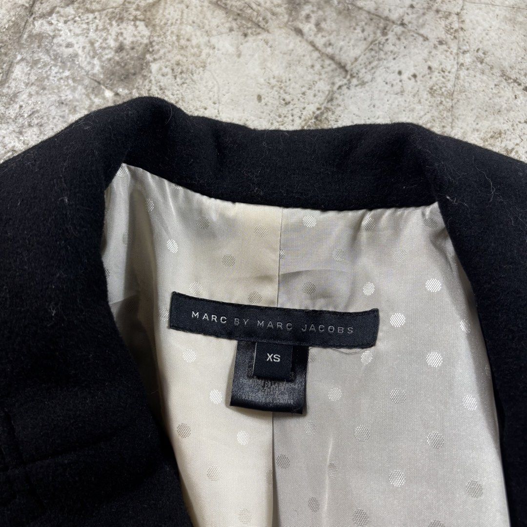 Marc By Marc Jacobs Wool Blend Double Breasted Coat (Category: Luxury Apparel) located in Caloocan City. Submitted by thrift.crcl (Listing ID 1467783020, Image 3). Description: Marc By Marc Jacobs Wool Blend Double Breasted Coat Size Free Good condition.